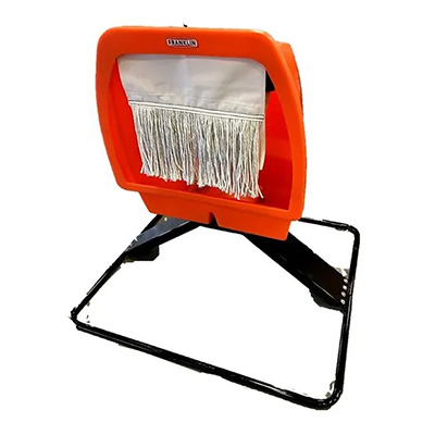 WIND-VANE-OILER-MINERAL-FEEDER-WITH-BASE